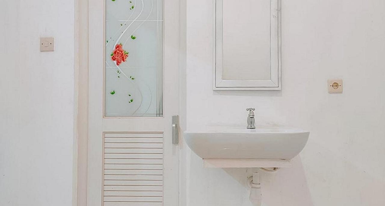 Reddoorz @ Tongas Probolinggo Exterior foto
